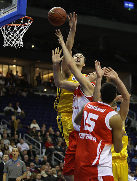 后防人员 后防人员